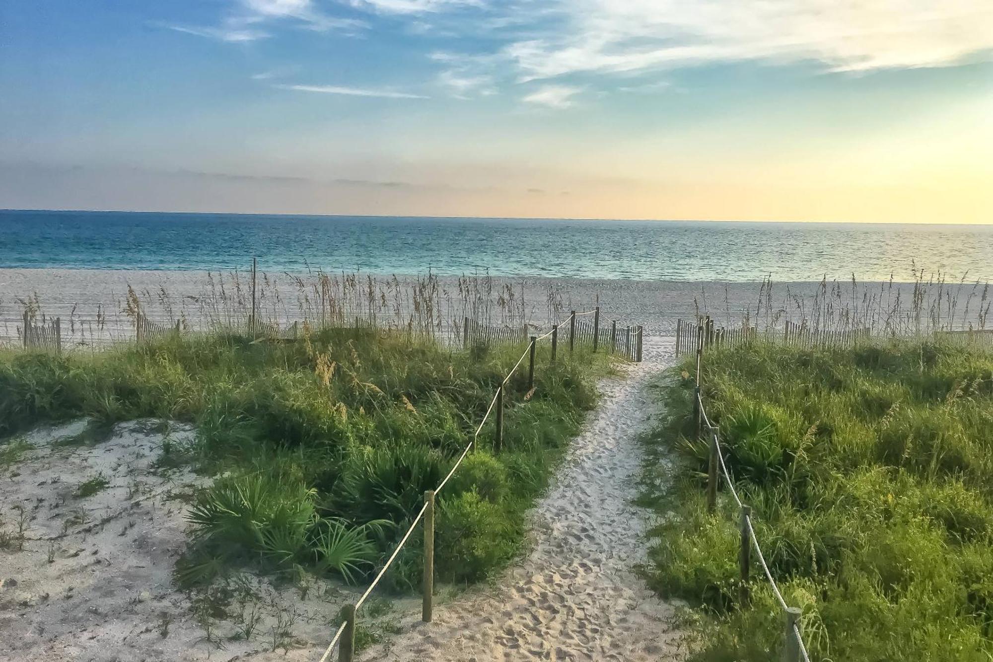 Commodore 205 Panama City Beach